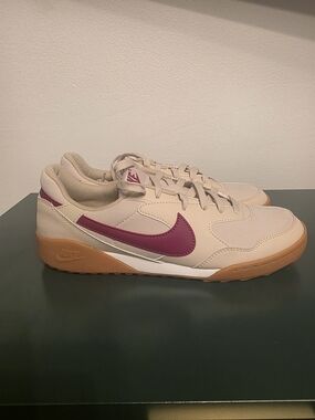 Nike Terra Manta Sneakers Beige/Maroon
